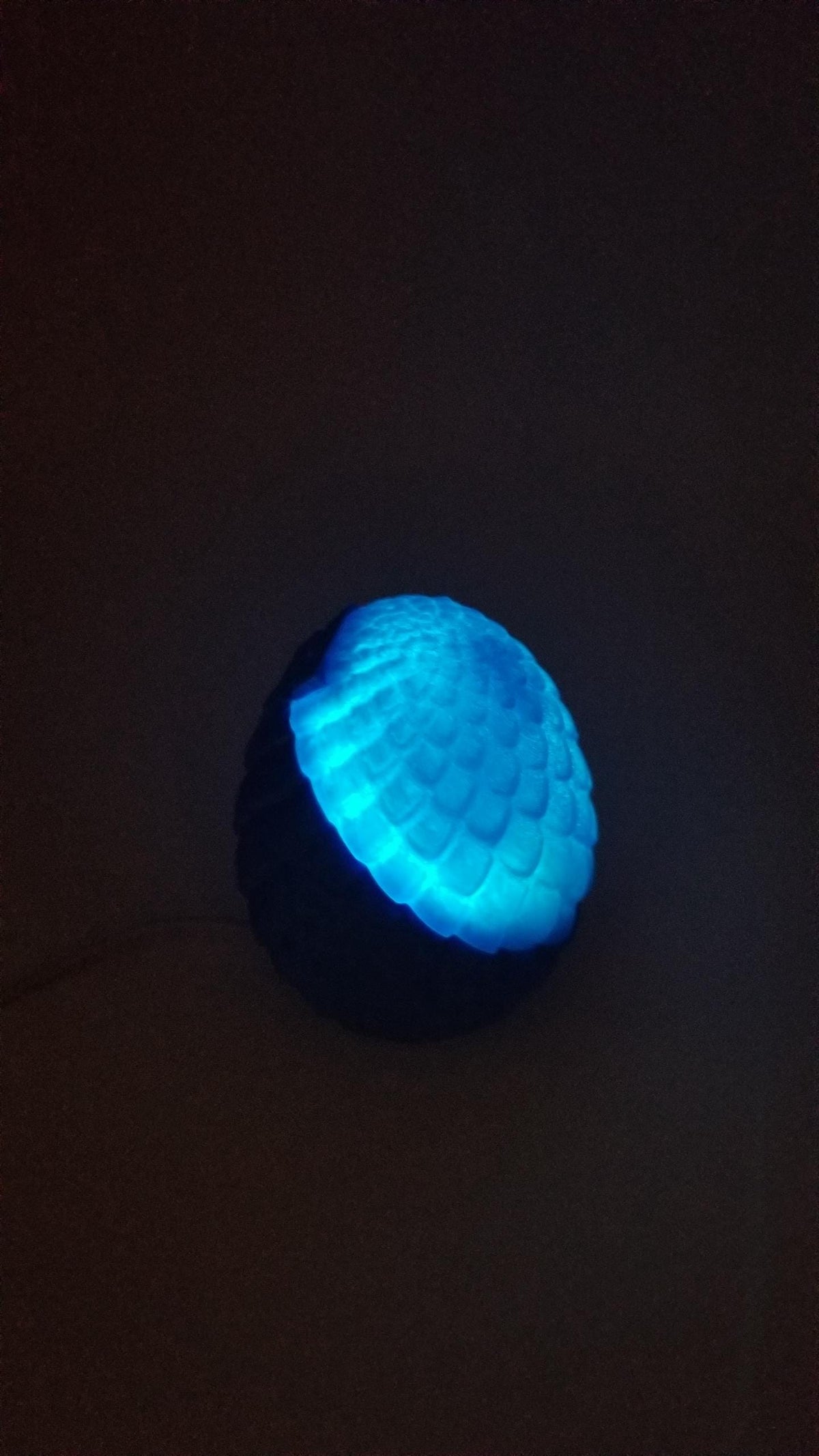 Dragon Egg Magnetic Wireless Phone Charger Stand